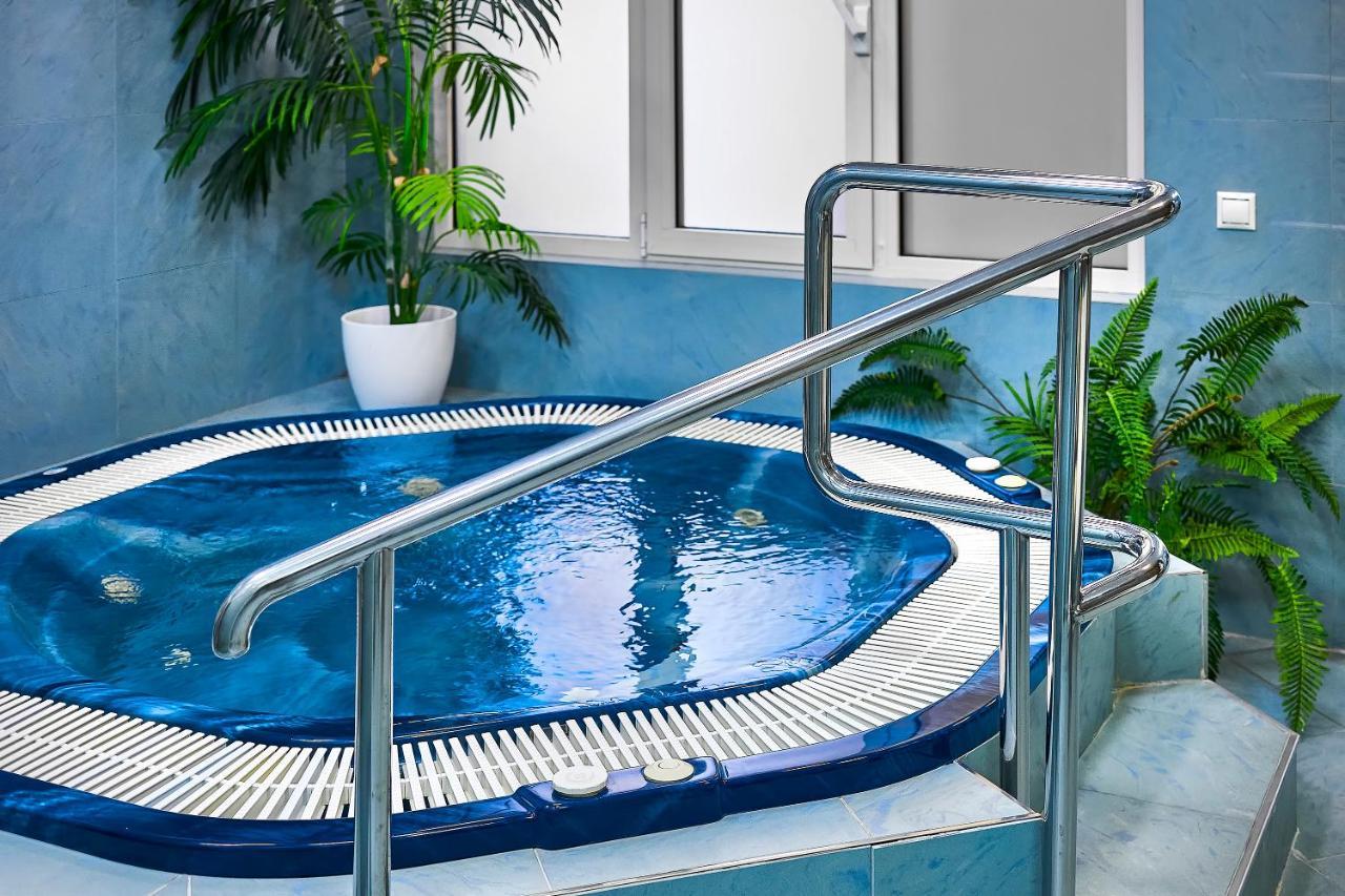 Salvator Hotel Κάρλοβι Βάρι Εξωτερικό φωτογραφία