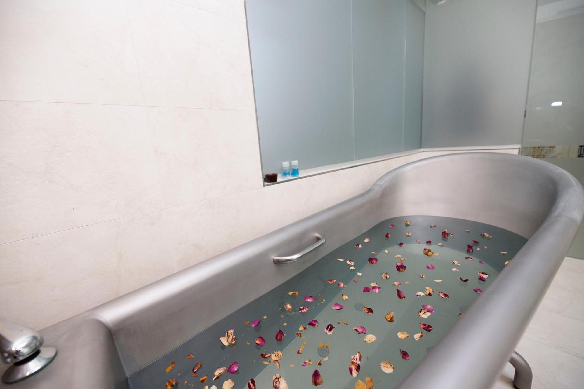 Salvator Hotel Κάρλοβι Βάρι Εξωτερικό φωτογραφία
