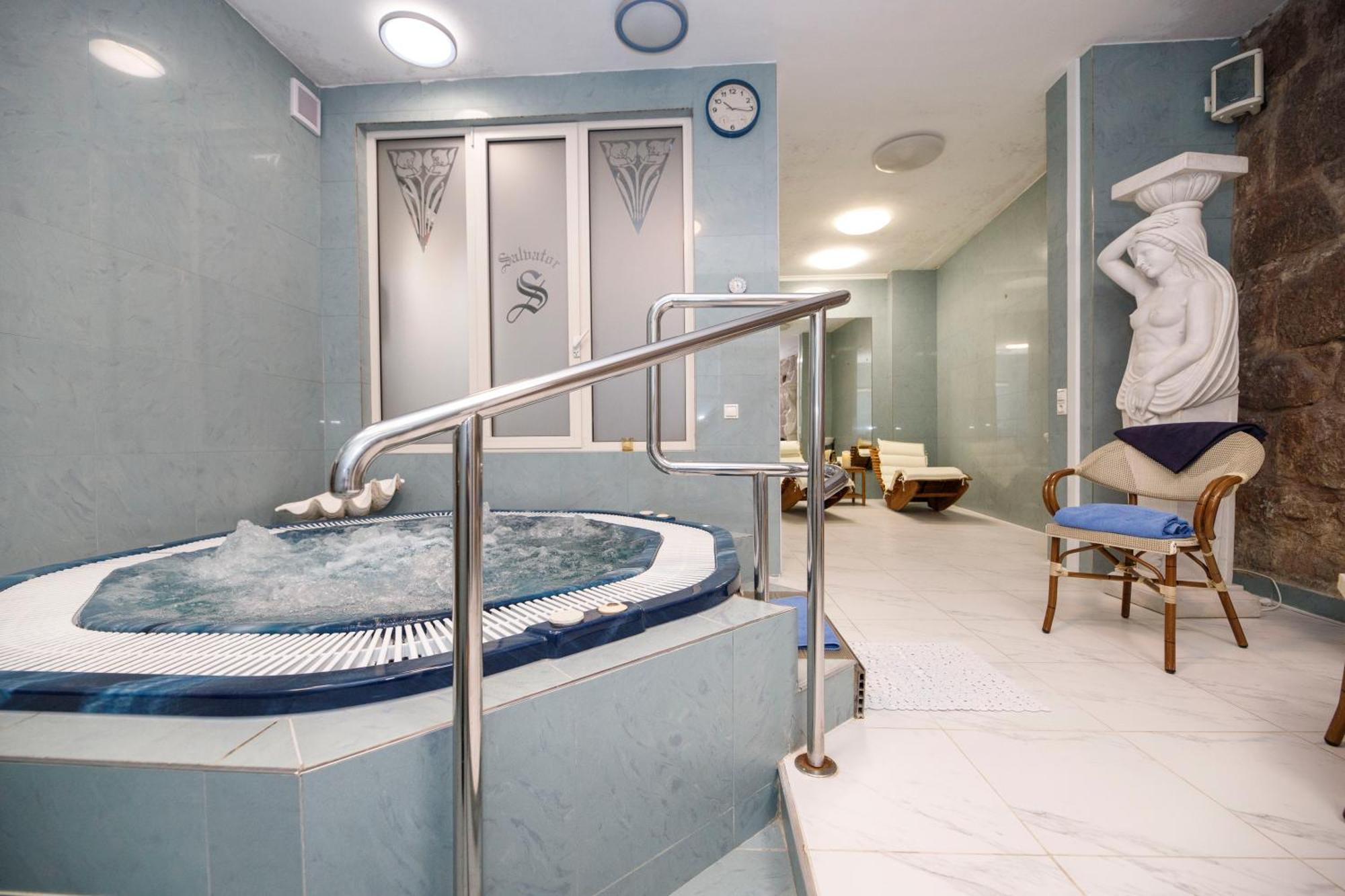 Salvator Hotel Κάρλοβι Βάρι Εξωτερικό φωτογραφία