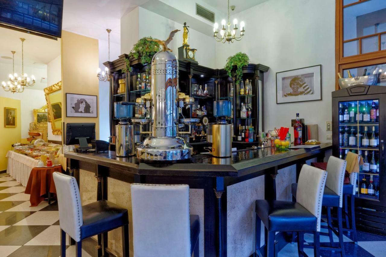 Salvator Hotel Κάρλοβι Βάρι Εξωτερικό φωτογραφία